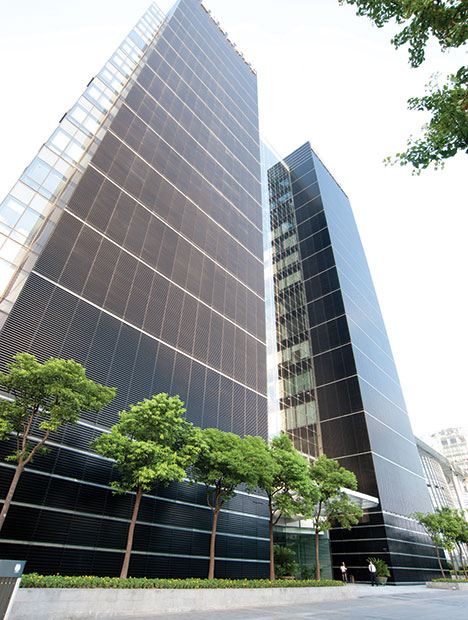 中国钻石交易中心是所有钻石（原石与成品钻石）进入中国市场的平台。 摄影：Eric Welch （埃里克·韦尔奇），© GIA