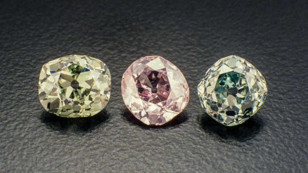 天然のファンシーカラーダイヤモンド