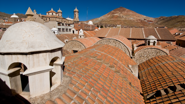 全世界绝大多数银都产自波托西。 塞罗波多黎各