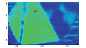 HPHT（高温高圧法）合成ダイヤモンドウェハの赤外線マッピングデータ。