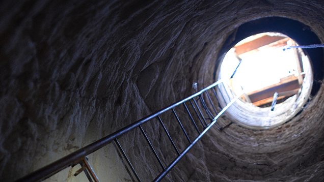 蛋白石地下矿井入口