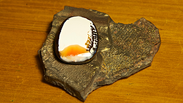 展示されたボルダーオパール