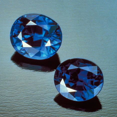 仕上げ済みのオーストラリア産サファイア2個