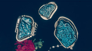 スターリングシルバーにセットされたトルコ石