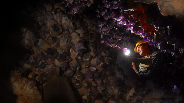 安纳西矿的紫水晶