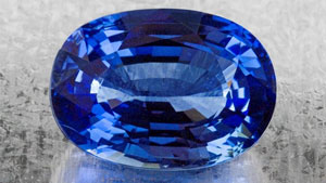 LA-ICP-MS（誘導結合プラズマ質量分析）を用いた最近の研究室で検査で、22.52カラットのブルーサファイアがベリリウムの7.50～9.50 ppma 含有することが特定された。