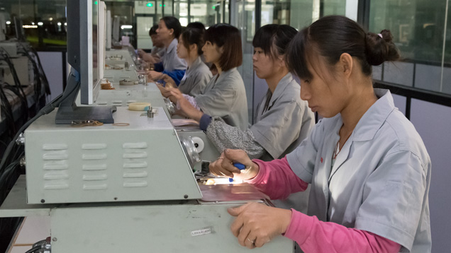 ラウンドブリリアントカットダイヤモンドのカットグレードを推定するのに役立つ無料オンラインツール。