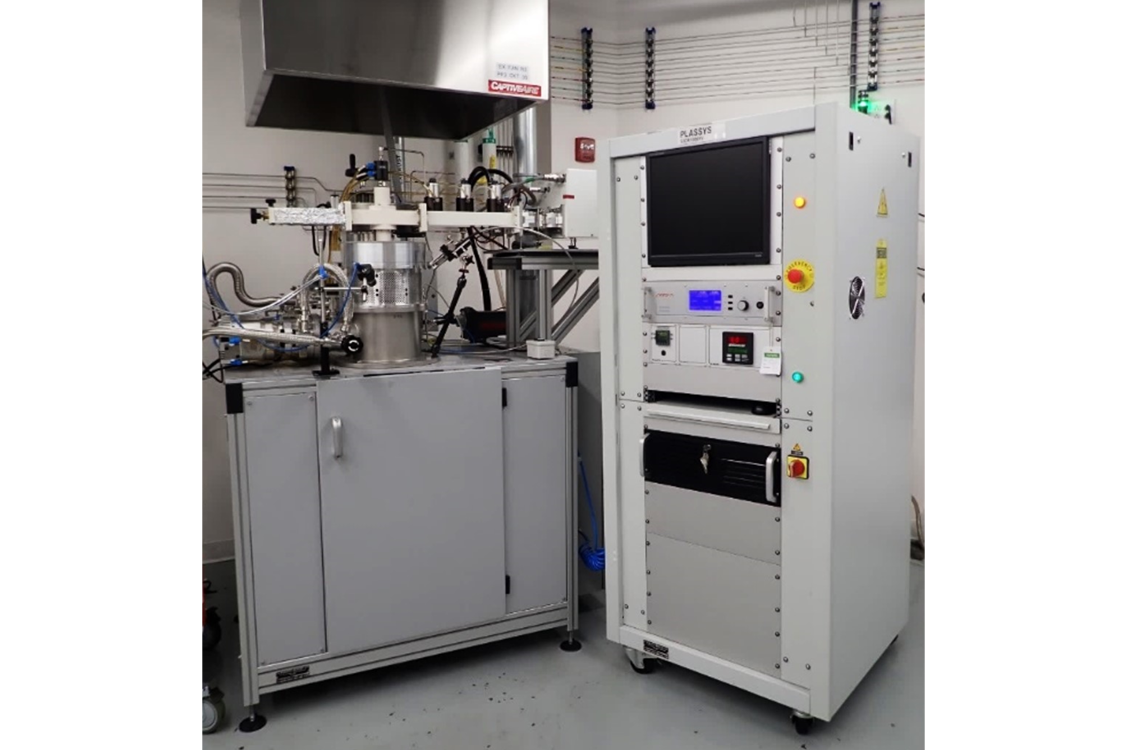 GIA 旗下 CVD 反应室之一，配备相关控制装置和微波等离子体源。