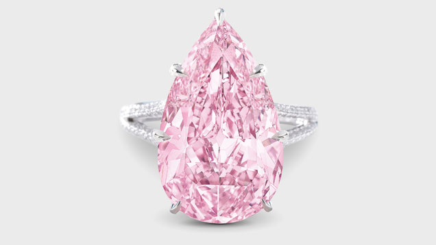 8.41カラットのパープルピンク