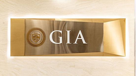 Studying at GIA means studying at the source. You’ll learn precious gemological knowledge from the creators of the 4Cs, and invaluable design skills from accomplished instructors.